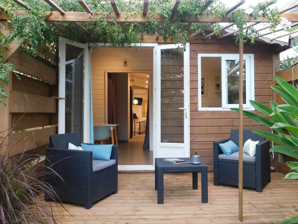 Studio Quisqualis Sainte-Anne  Apartment Sainte-Anne (Grande-Terre)