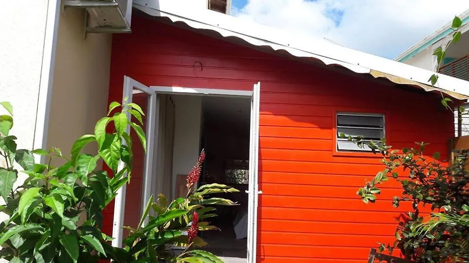 Studio Quisqualis Sainte-Anne  Apartment