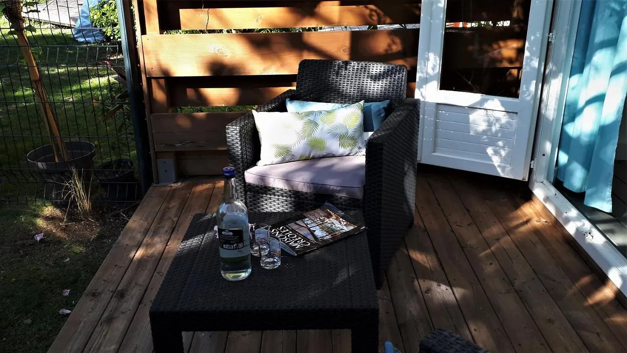 Apartment Studio Quisqualis Sainte-Anne  Guadeloupe