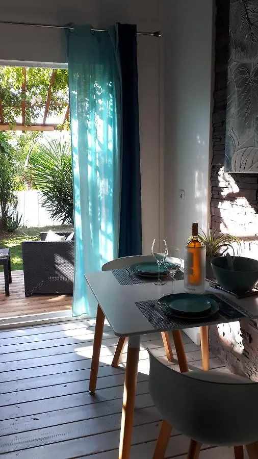 Studio Quisqualis Sainte-Anne  Apartment Sainte-Anne (Grande-Terre)