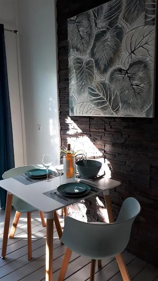 Apartment Studio Quisqualis Sainte-Anne  Guadeloupe